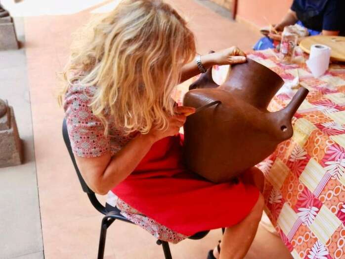 Cuando se reabran los locales sociales, los talleres se impartirán de forma paralela en los barrios y en el futuro Museo (Foto TA)